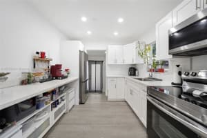 6404 Meade St Hollywood, FL 33024 - MLS#A11876369