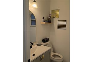 839 NW 13th Ave, Fort Lauderdale, FL 33311 - MLS#A11876377