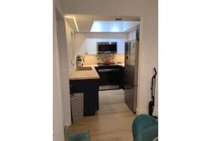 839 NW 13th Ave, Fort Lauderdale, FL 33311 - MLS#A11876377