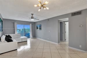900 Ne 18th Ave 403 Fort Lauderdale, FL 33304 - MLS#A11876406