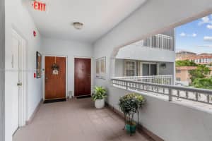 49 Majorca Ave 203 Coral Gables, FL 33134 - MLS#A11876422