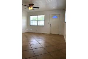 904 Sw 7th Ter 1 Hallandale Beach, FL 33009 - MLS#A11876460