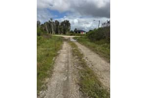 1005 Portland Lehigh Acres, FL 33974 - MLS#A11876487
