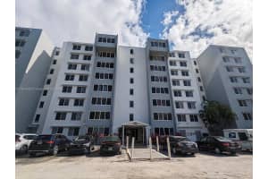 9001 Sw 77th Ave C704, Miami