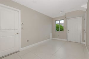 811 Nw 3rd Ave 1 Fort Lauderdale, FL 33311 - MLS#A11876516