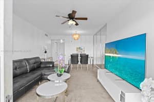 8345 Sunrise Lakes Blvd 306 Sunrise, FL 33322 - MLS#A11876523