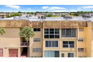 8345 Sunrise Lakes Blvd 306 Sunrise, FL 33322 - MLS#A11876523