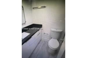 8023 Nw Lake Dr 202 Doral, FL 33166 - MLS#A11876547