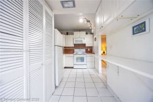 7135 W Sunrise Blvd 7135 Plantation, FL 33313 - MLS#A11876586