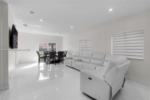 1073 Ne 41st Ter Homestead, FL 33033 - MLS#A11876587
