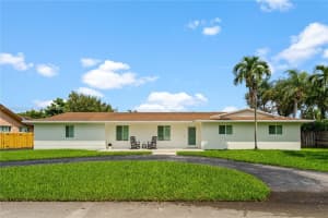 8805 Sw 177th Ter, Palmetto Bay