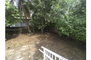 1042 Ne 95th St Miami Shores, FL 33138 - MLS#A11876646
