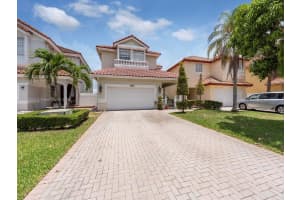 10315 Nw 56th Ter Doral, FL 33178 - MLS#A11876678