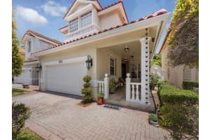 10315 Nw 56th Ter Doral, FL 33178 - MLS#A11876678