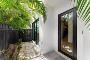 3132 Plaza St Miami, FL 33133 - MLS#A11876763