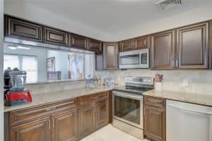 2039 Oceanwalk Ter 401 Lauderdale By The Sea, FL 33062 - MLS#A11876767