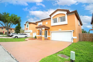 19921 Nw 86th Ave Hialeah, FL 33015 - MLS#A11876817