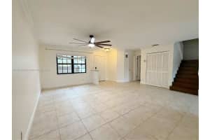 9064 Vineyard Lake Dr Plantation, FL 33324 - MLS#A11876820