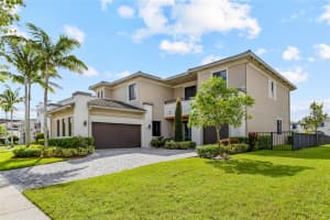 10470 S Lago Vista Cir Parkland, FL 33076 - MLS#A11876874