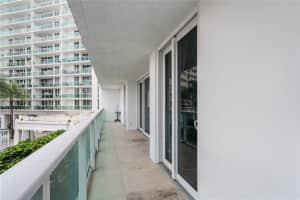 100 Bayview Dr 229, Sunny Isles Beach