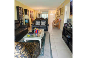 671 S Hollybrook Dr 302 Pembroke Pines, FL 33025 - MLS#A11876953