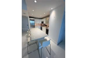 2301 Collins Ave 611 Miami Beach, FL 33139 - MLS#A11877000