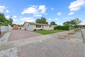 2345 Nw 182nd Ter Miami Gardens, FL 33056 - MLS#A11877011