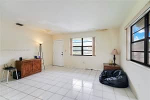 1005 W 36th Pl Hialeah, FL 33012 - MLS#A11877020