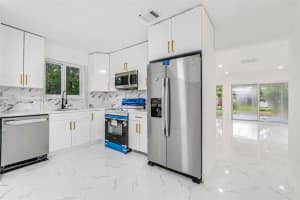 4731 Nw 12th St Lauderhill, FL 33313 - MLS#A11877032