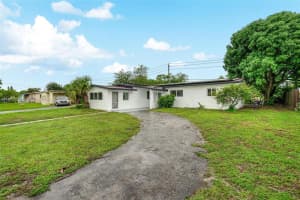 4731 Nw 12th St Lauderhill, FL 33313 - MLS#A11877032