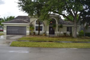 20133 Nw 9th Ct, Pembroke Pines