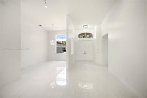 2527 Jardin Dr Weston, FL 33327 - MLS#A11877058