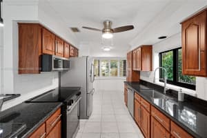 344 Nw 94th Ter Plantation, FL 33324 - MLS#A11877060