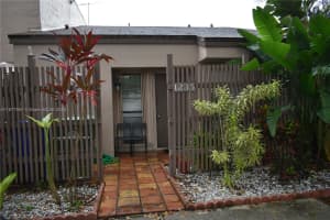 1235 Nw 122nd Ter Pembroke Pines, FL 33026 - MLS#A11877091