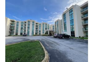 2055 Sw 122nd Ave 305, Miami
