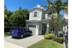 4501 Nw 48th Ter, Tamarac
