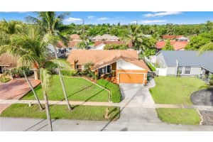 3568 Sw 69th Way, Miramar