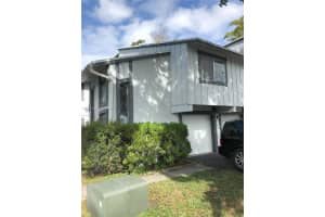 5946 Nw 21st St 51-e, Lauderhill
