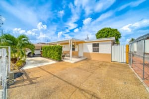 4150 E 9th Ct Hialeah, FL 33013 - MLS#A11877292