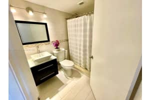 8290 Lake Dr 128 Doral, FL 33166 - MLS#A11877313