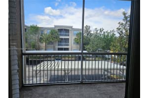 3001 Laurel Park Ln 201 Other, FL 34741 - MLS#A11877316