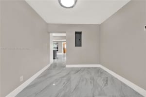 951 W 30th St 1 Hialeah, FL 33012 - MLS#A11877352