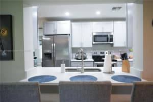 4401 Nw 45th St, Tamarac