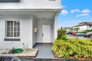 8210 Nw 10th St 14 Miami, FL 33126 - MLS#A11877369