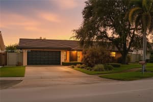 8151 Sw 90th Ave, Miami