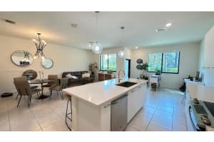 4640 Nw 84th Ave 20 Doral, FL 33166 - MLS#A11877433