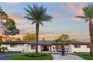 13505 Sw 83rd Ct, Pinecrest