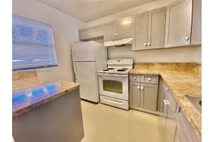 3199 Foxcroft Rd 113 Miramar, FL 33025 - MLS#A11877471