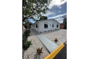 840 Sw 6th Ct C Pompano Beach, FL 33060 - MLS#A11877503