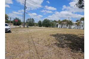 140 Crestmore Dr Lake Placid, FL 33852 - MLS#A11877525